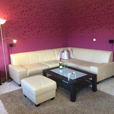 Vakantiehuis Gemuetliches In Godow Mit Terrasse Kargow