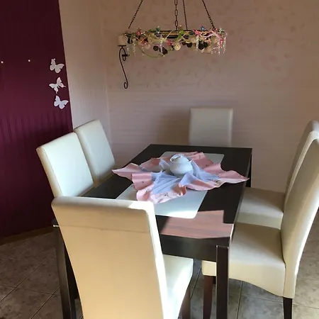 Gemuetliches In Godow Mit Terrasse Hébergement de vacances Kargow